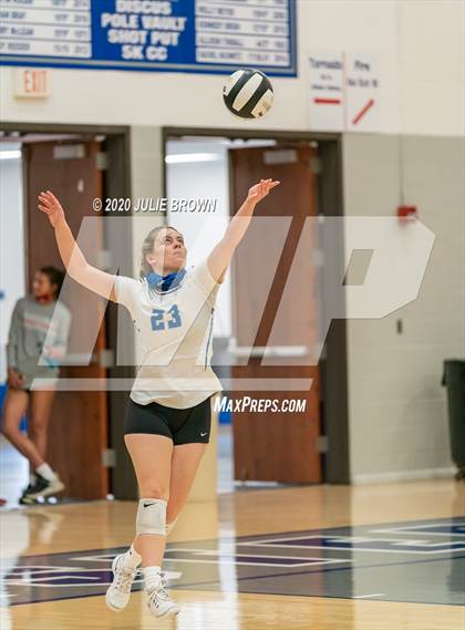 Thumbnail 2 in Hamilton Southeastern vs Westfield (IHSAA 4A Sectional Semifinal) photogallery.