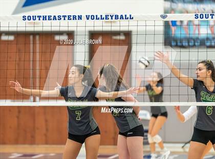 Thumbnail 2 in Hamilton Southeastern vs Westfield (IHSAA 4A Sectional Semifinal) photogallery.