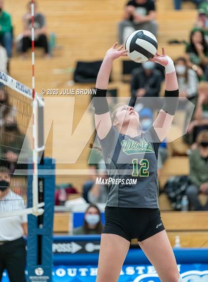 Thumbnail 3 in Hamilton Southeastern vs Westfield (IHSAA 4A Sectional Semifinal) photogallery.
