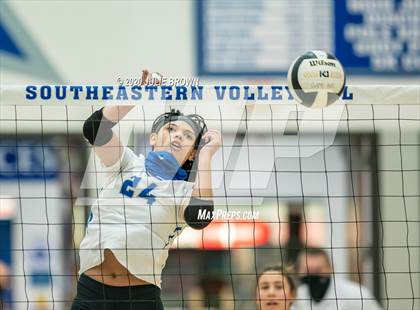 Thumbnail 1 in Hamilton Southeastern vs Westfield (IHSAA 4A Sectional Semifinal) photogallery.