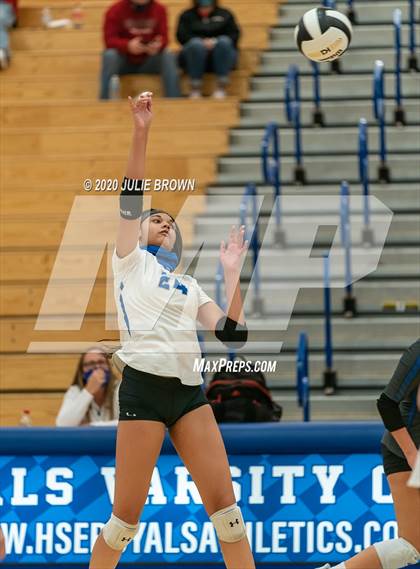 Thumbnail 1 in Hamilton Southeastern vs Westfield (IHSAA 4A Sectional Semifinal) photogallery.
