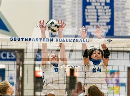 Thumbnail 1 in Hamilton Southeastern vs Westfield (IHSAA 4A Sectional Semifinal) photogallery.