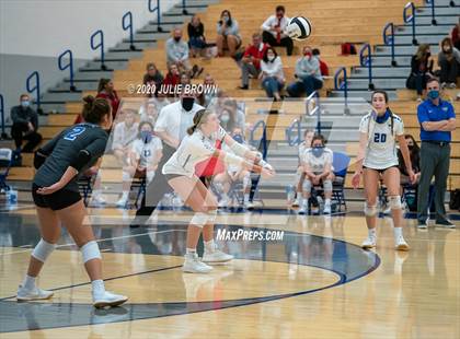 Thumbnail 1 in Hamilton Southeastern vs Westfield (IHSAA 4A Sectional Semifinal) photogallery.