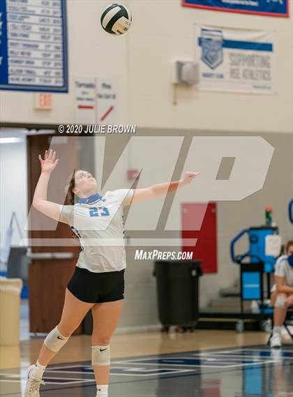 Thumbnail 3 in Hamilton Southeastern vs Westfield (IHSAA 4A Sectional Semifinal) photogallery.