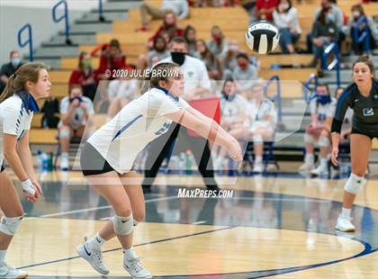 Thumbnail 3 in Hamilton Southeastern vs Westfield (IHSAA 4A Sectional Semifinal) photogallery.