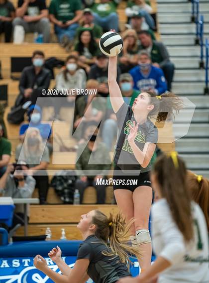 Thumbnail 1 in Hamilton Southeastern vs Westfield (IHSAA 4A Sectional Semifinal) photogallery.