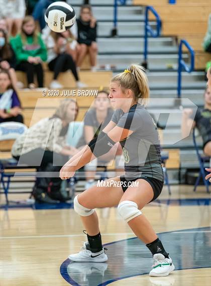 Thumbnail 1 in Hamilton Southeastern vs Westfield (IHSAA 4A Sectional Semifinal) photogallery.