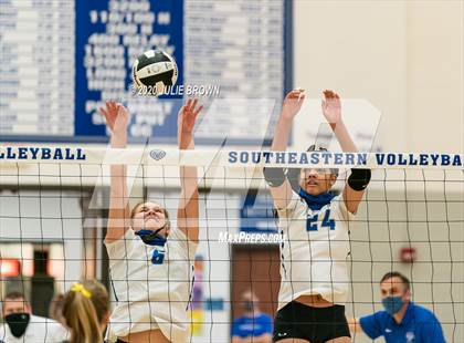 Thumbnail 1 in Hamilton Southeastern vs Westfield (IHSAA 4A Sectional Semifinal) photogallery.
