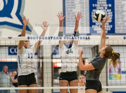 Thumbnail 1 in Hamilton Southeastern vs Westfield (IHSAA 4A Sectional Semifinal) photogallery.