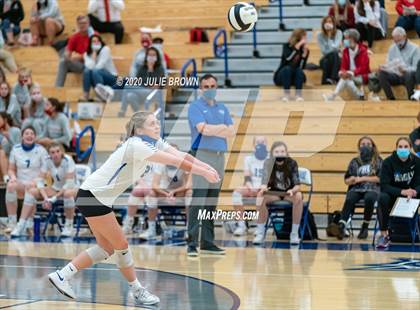 Thumbnail 1 in Hamilton Southeastern vs Westfield (IHSAA 4A Sectional Semifinal) photogallery.