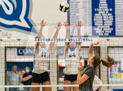 Thumbnail 2 in Hamilton Southeastern vs Westfield (IHSAA 4A Sectional Semifinal) photogallery.