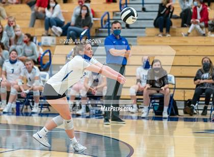 Thumbnail 3 in Hamilton Southeastern vs Westfield (IHSAA 4A Sectional Semifinal) photogallery.
