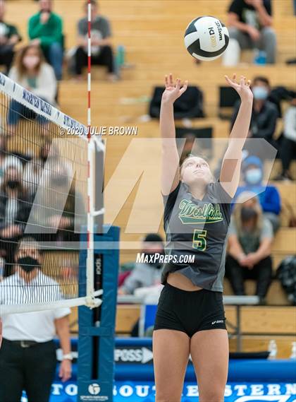 Thumbnail 3 in Hamilton Southeastern vs Westfield (IHSAA 4A Sectional Semifinal) photogallery.