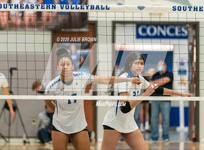 Thumbnail 3 in Hamilton Southeastern vs Westfield (IHSAA 4A Sectional Semifinal) photogallery.