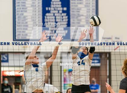 Thumbnail 1 in Hamilton Southeastern vs Westfield (IHSAA 4A Sectional Semifinal) photogallery.