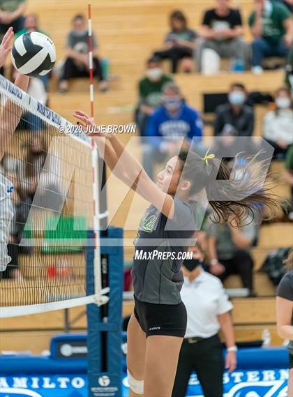 Thumbnail 1 in Hamilton Southeastern vs Westfield (IHSAA 4A Sectional Semifinal) photogallery.