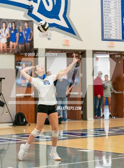 Thumbnail 2 in Hamilton Southeastern vs Westfield (IHSAA 4A Sectional Semifinal) photogallery.