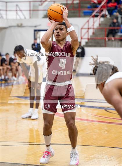Thumbnail 2 in Choctaw Central @ Morton photogallery.