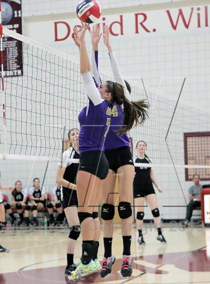 Thumbnail 1 in West Shamokin vs. Our Lady of the Sacred Heart (WPIAL - Class A Quartertfinal) photogallery.