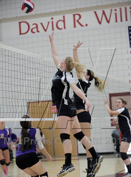Thumbnail 2 in West Shamokin vs. Our Lady of the Sacred Heart (WPIAL - Class A Quartertfinal) photogallery.