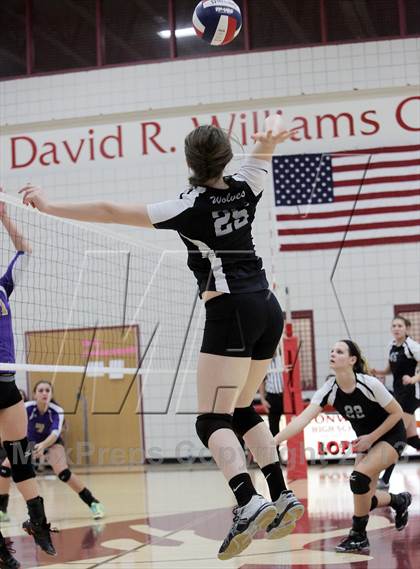 Thumbnail 1 in West Shamokin vs. Our Lady of the Sacred Heart (WPIAL - Class A Quartertfinal) photogallery.