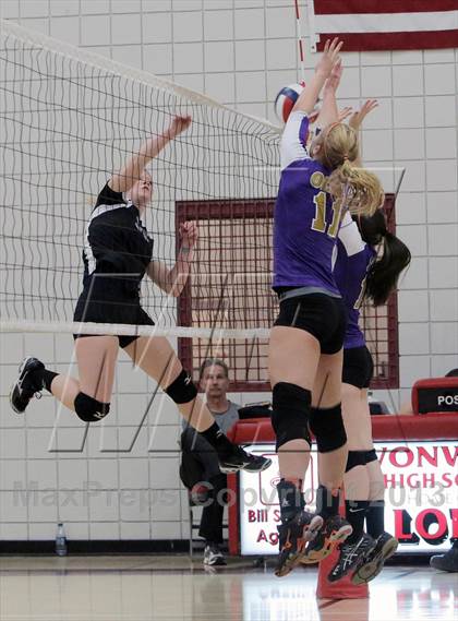 Thumbnail 2 in West Shamokin vs. Our Lady of the Sacred Heart (WPIAL - Class A Quartertfinal) photogallery.