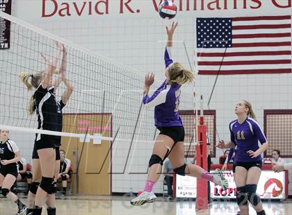 Thumbnail 2 in West Shamokin vs. Our Lady of the Sacred Heart (WPIAL - Class A Quartertfinal) photogallery.