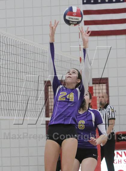 Thumbnail 3 in West Shamokin vs. Our Lady of the Sacred Heart (WPIAL - Class A Quartertfinal) photogallery.