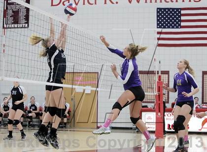 Thumbnail 1 in West Shamokin vs. Our Lady of the Sacred Heart (WPIAL - Class A Quartertfinal) photogallery.