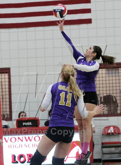 Thumbnail 3 in West Shamokin vs. Our Lady of the Sacred Heart (WPIAL - Class A Quartertfinal) photogallery.