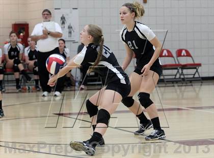 Thumbnail 3 in West Shamokin vs. Our Lady of the Sacred Heart (WPIAL - Class A Quartertfinal) photogallery.