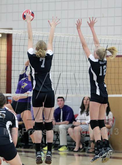 Thumbnail 3 in West Shamokin vs. Our Lady of the Sacred Heart (WPIAL - Class A Quartertfinal) photogallery.