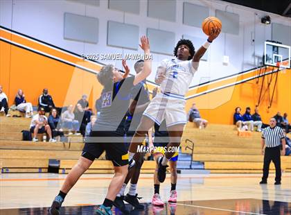 Thumbnail 3 in Palisades vs Bakersfield Christian (2025 MLK Day Showdown) photogallery.