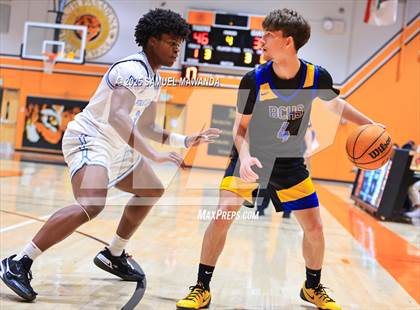 Thumbnail 3 in Palisades vs Bakersfield Christian (2025 MLK Day Showdown) photogallery.