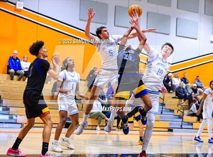 Thumbnail 1 in Palisades vs Bakersfield Christian (2025 MLK Day Showdown) photogallery.