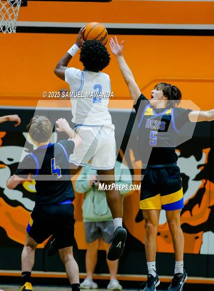Thumbnail 2 in Palisades vs Bakersfield Christian (2025 MLK Day Showdown) photogallery.