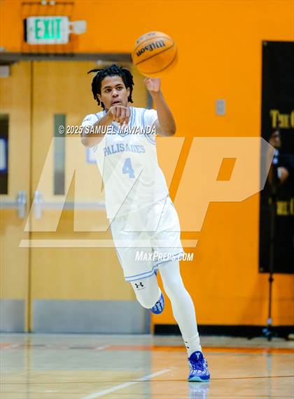 Thumbnail 3 in Palisades vs Bakersfield Christian (2025 MLK Day Showdown) photogallery.