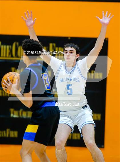 Thumbnail 1 in Palisades vs Bakersfield Christian (2025 MLK Day Showdown) photogallery.
