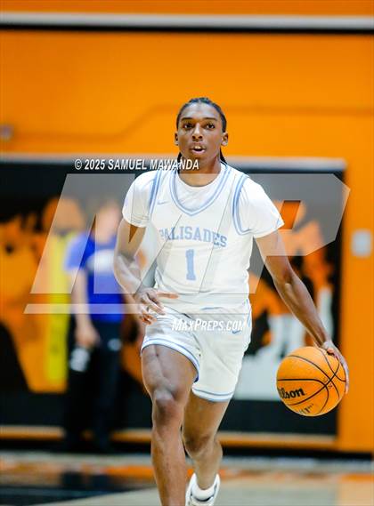 Thumbnail 1 in Palisades vs Bakersfield Christian (2025 MLK Day Showdown) photogallery.