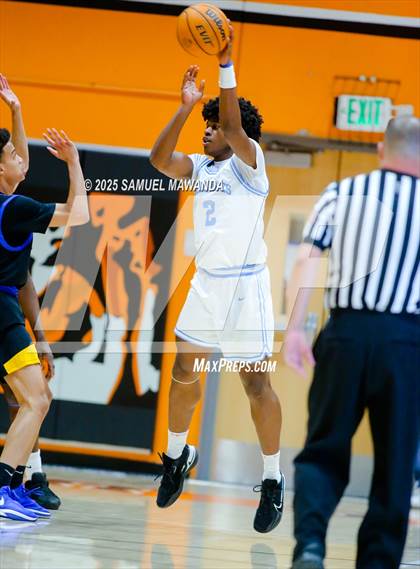 Thumbnail 2 in Palisades vs Bakersfield Christian (2025 MLK Day Showdown) photogallery.