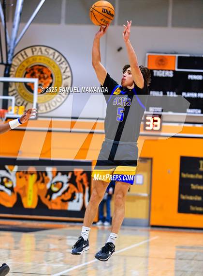 Thumbnail 1 in Palisades vs Bakersfield Christian (2025 MLK Day Showdown) photogallery.