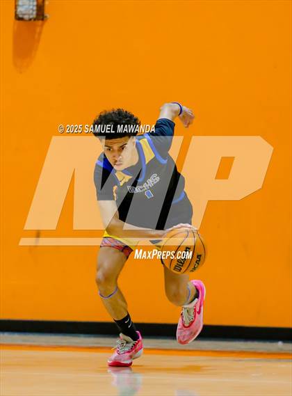 Thumbnail 3 in Palisades vs Bakersfield Christian (2025 MLK Day Showdown) photogallery.