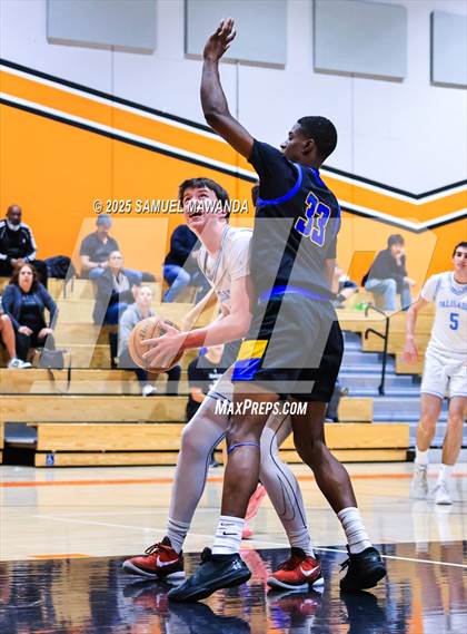 Thumbnail 1 in Palisades vs Bakersfield Christian (2025 MLK Day Showdown) photogallery.