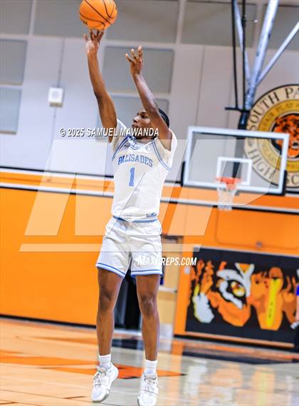 Thumbnail 1 in Palisades vs Bakersfield Christian (2025 MLK Day Showdown) photogallery.