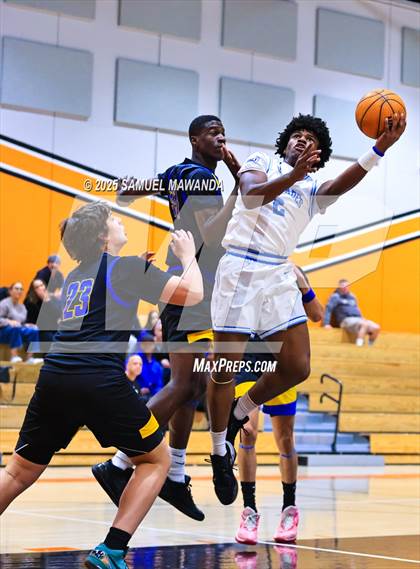 Thumbnail 1 in Palisades vs Bakersfield Christian (2025 MLK Day Showdown) photogallery.