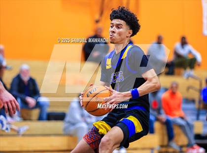 Thumbnail 2 in Palisades vs Bakersfield Christian (2025 MLK Day Showdown) photogallery.