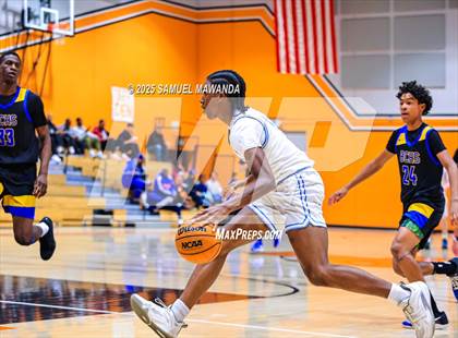 Thumbnail 3 in Palisades vs Bakersfield Christian (2025 MLK Day Showdown) photogallery.