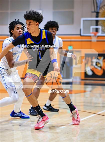 Thumbnail 1 in Palisades vs Bakersfield Christian (2025 MLK Day Showdown) photogallery.