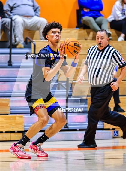 Thumbnail 3 in Palisades vs Bakersfield Christian (2025 MLK Day Showdown) photogallery.