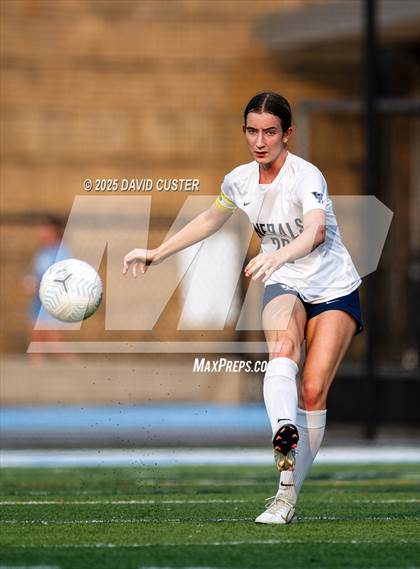 Thumbnail 2 in Washington-Liberty @ Yorktown (VHSL Region 6 Class D Final) photogallery.